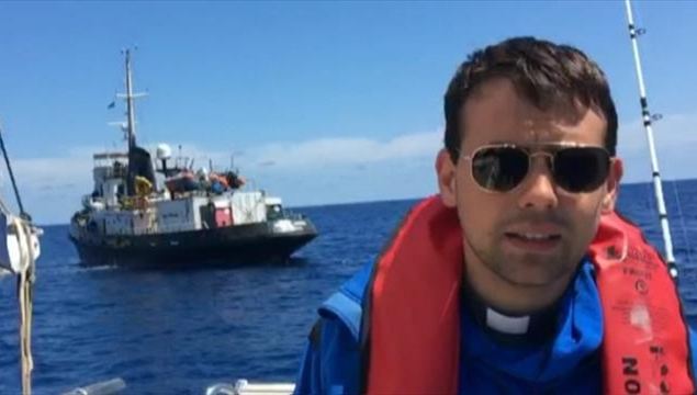Solidarietà a Don Mattia Ferrari