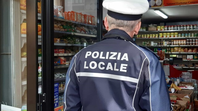 Lotta al degrado o guerra ai poveri? Le contraddizioni dell’ordinanza di Modena